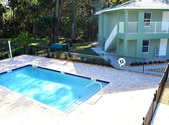 Grand Oaks Apartments Of NSB - New Smyrna Beach, FL