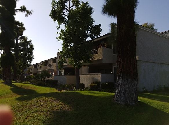 Westgate Village Apartments - Anaheim, CA