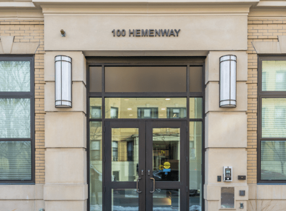 102 Hemenway St - Boston, MA