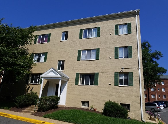 Greenbrier Apartments - Arlington, VA