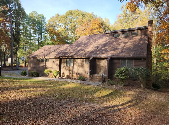 13251 Old Happy Hill Rd - Chester, VA