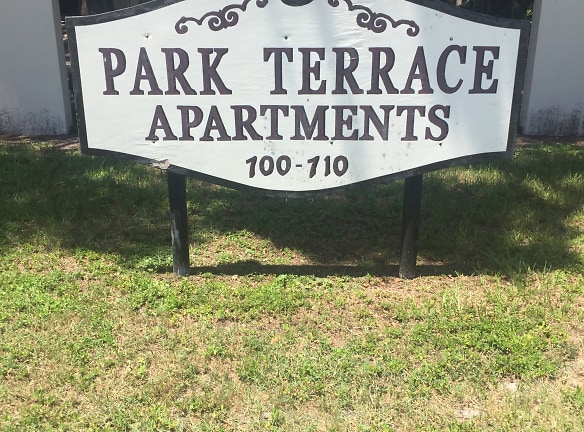 Park Terrace Apartments - Saint Petersburg, FL