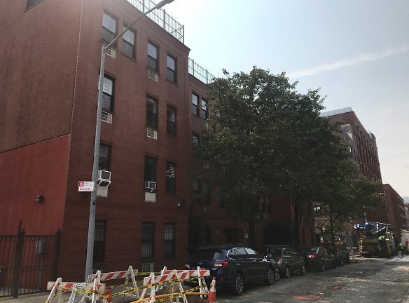 220 WATER Apartments - Brooklyn, NY