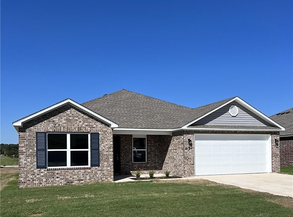 813 West Tanner Drive - Siloam Springs, AR