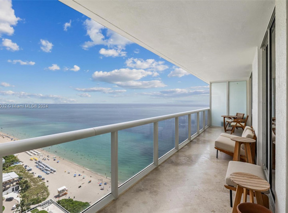 1830 S Ocean Dr unit 2811 - Hallandale Beach, FL