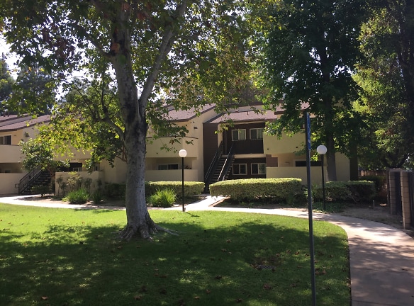 Sullivan Manor Apartments - Santa Ana, CA