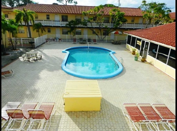 Mandalay Apartments - Fort Lauderdale, FL
