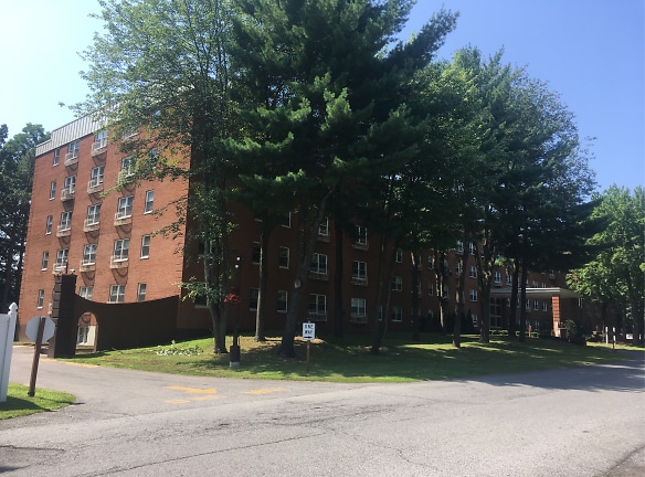 Wade Lupe Towers Apartments - Schenectady, NY