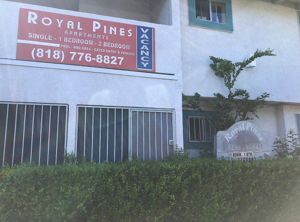 Royal Pines Apartments - Reseda, CA