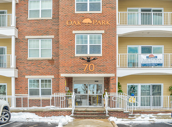 Oak Street Park Apartments - Rochelle Park, NJ