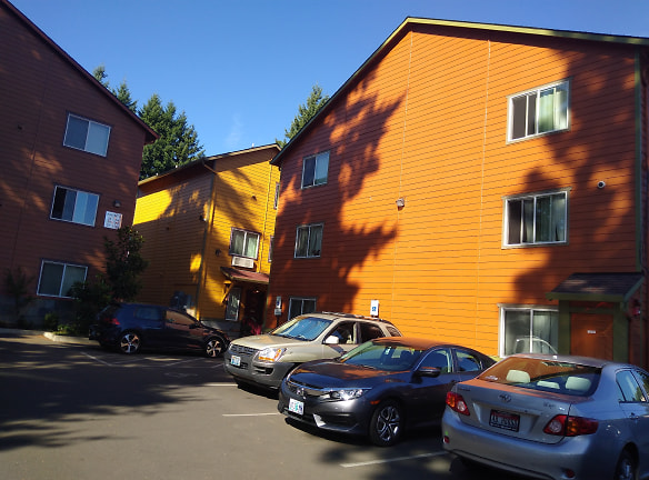Riva Courtyard Apartments - Portland, OR