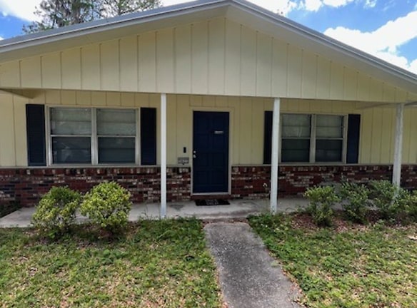 5621 NW 28th Terrace - Gainesville, FL