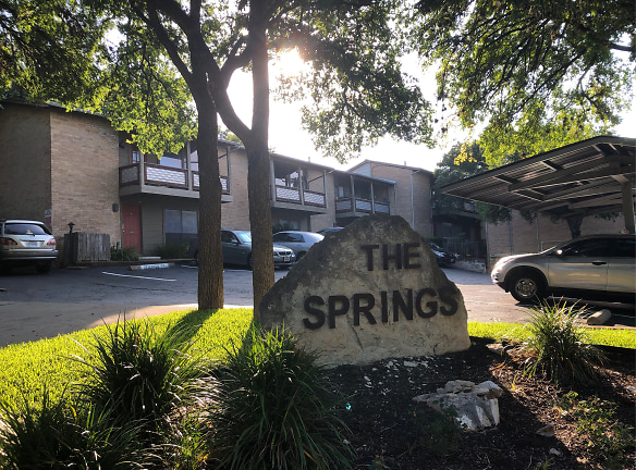 Barton Springs Apartments - Austin, TX