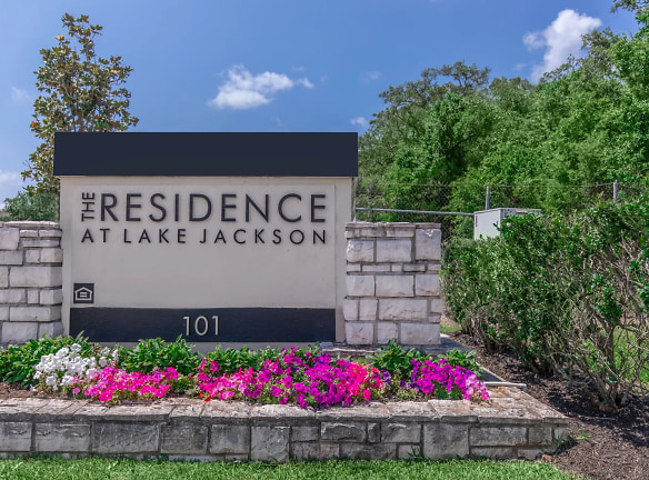 The Residence At Lake Jackson Apartments - Lake Jackson, TX