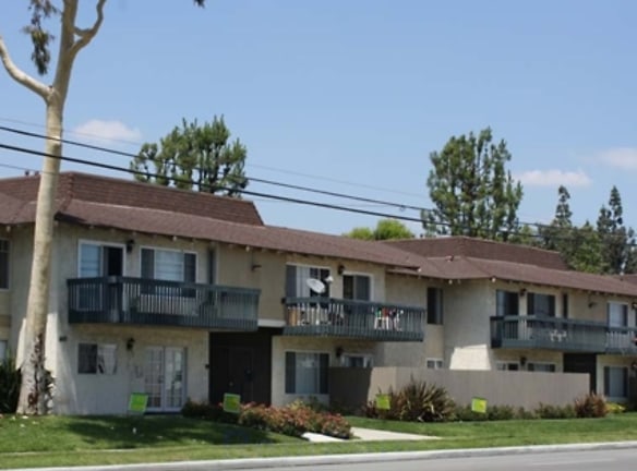 Mountain Crest Apartments - Upland, CA