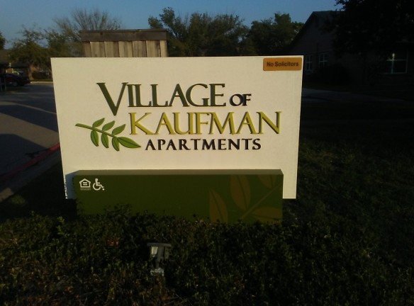 Village Of Kaufman Apartments - Kaufman, TX