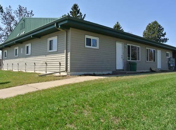 2502 4th St NW - Minot, ND