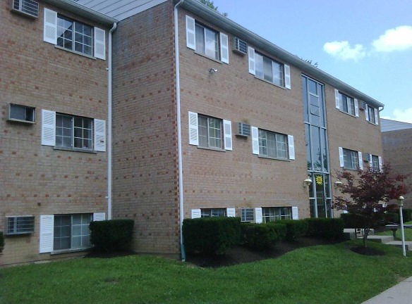 Maplewood Apartments - Cincinnati, OH