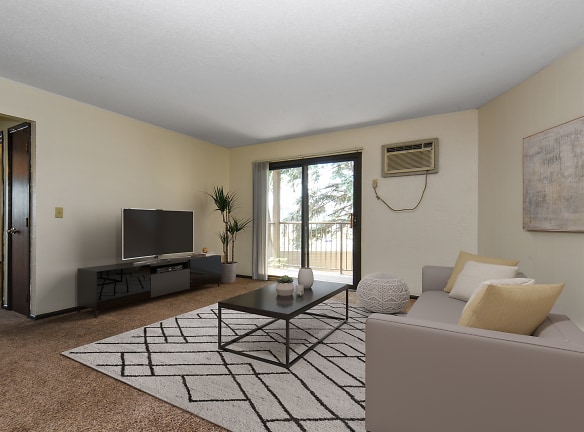 White Bear Terrace Apartments - Saint Paul, MN