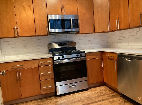 1708 W Touhy Ave unit 1 - Chicago, IL