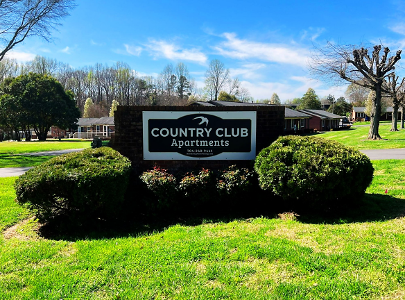 Country Club Apartments - Lincolnton, NC
