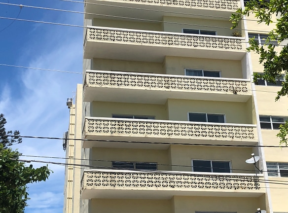Regency House Apartments - Miami Beach, FL