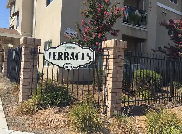 Sierra View Terraces Apartments - Reedley, CA