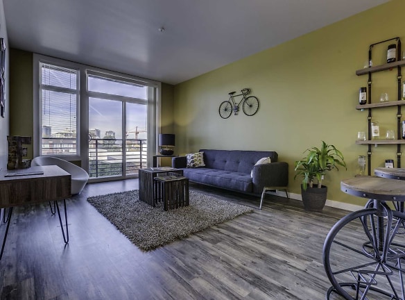 Evolve Apartments - Seattle, WA