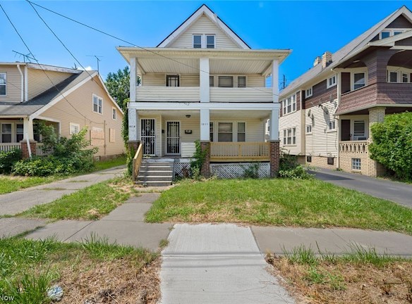 1394 Larchmont Rd - Cleveland, OH