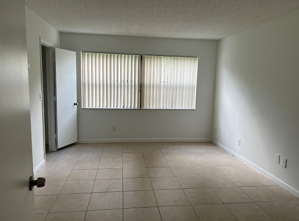 11630 NW 35th Ct unit 11630 - Coral Springs, FL