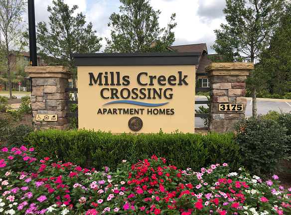 Mills Creek Crossing Apartments - Scottdale, GA