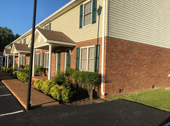 Green Meadows Townhomes Apartments - Greenbrier, TN