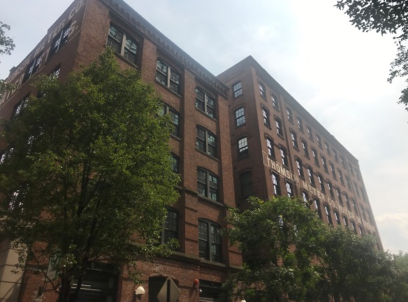 81 Washington Street Apartments - Brooklyn, NY