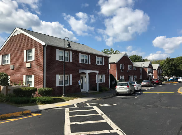 The Musterfield At Concord Place Apartments - Framingham, MA