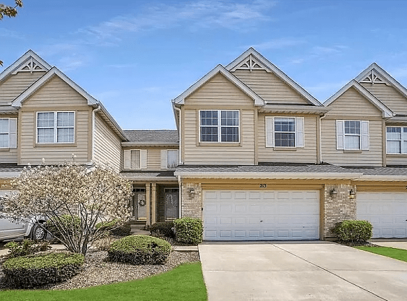 213 Westminster Dr - Bloomingdale, IL