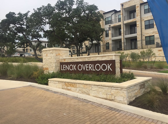 LENOX OVERLOOK Apartments - San Antonio, TX