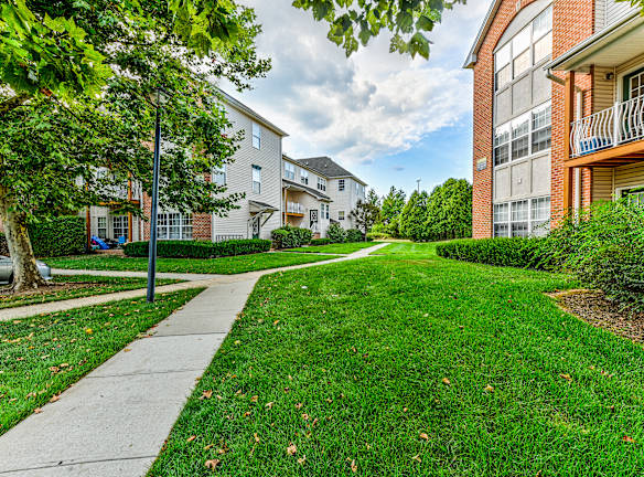 Renaissance Properties Apartments - North Brunswick, NJ