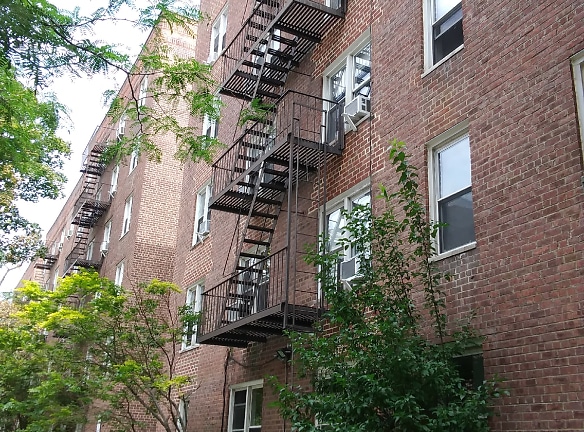 Bennett Avenue Apartments - New York, NY