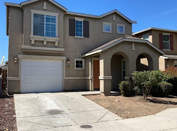 4393 Mathias Way - Merced, CA