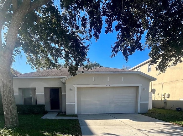 2609 Whitewood Rd - Mulberry, FL