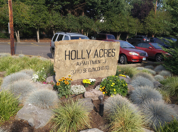 Holly Acres Apartments - Portland, OR
