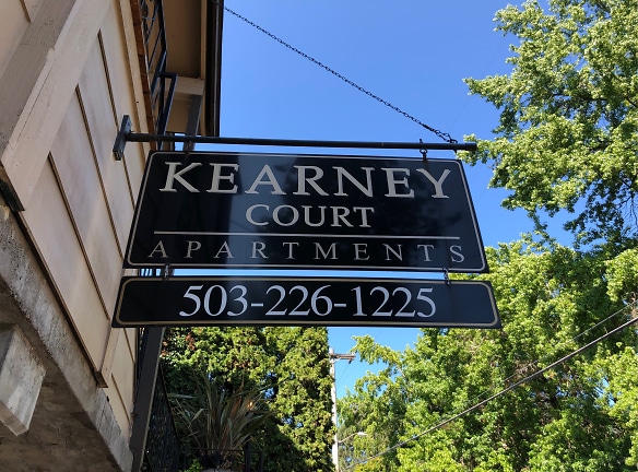 Kearney Street Apartments - Portland, OR