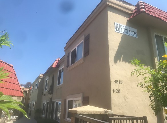 Crestview Apartments - La Mesa, CA