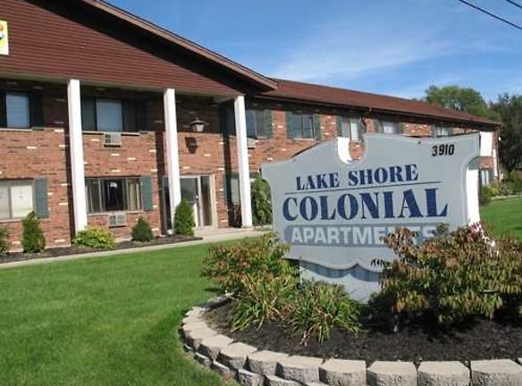 Lakeshore Colonial Apartments - Lorain, OH