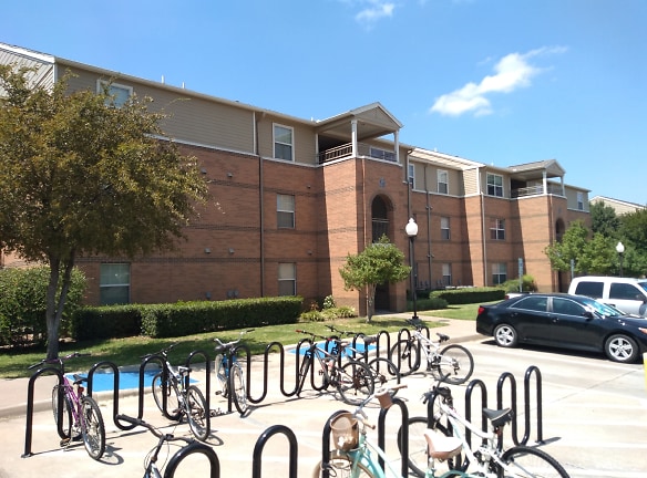 Meadow Run Apartments - Arlington, TX