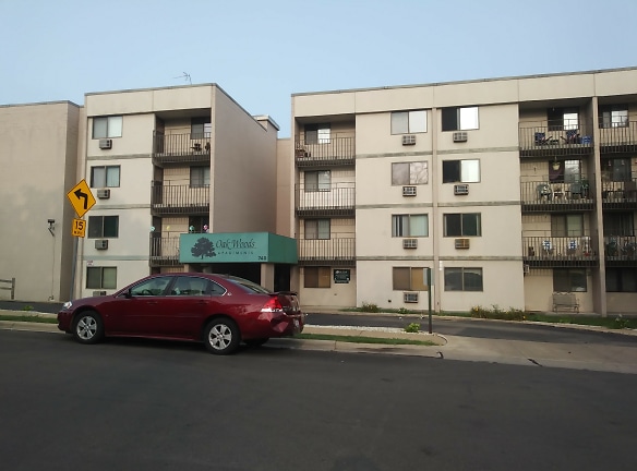 Oak Woods Apartments - Peoria, IL