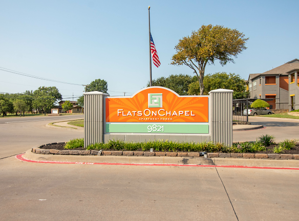 Flats On Chapel Apartments - Waco, TX