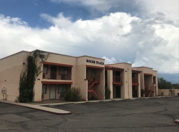 Roger Plaza Apartments - Tucson, AZ