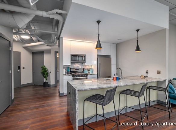 The Leonard Luxury Apartments - Muskegon, MI