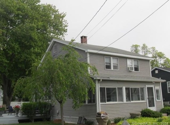 49 Indianola Rd - East Lyme, CT